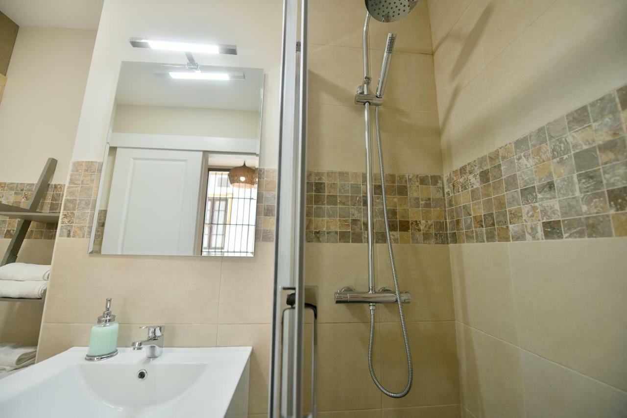 Apartamento Arenal Sevilla Bagian luar foto